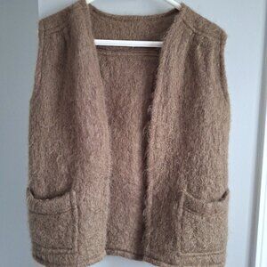 Donegal Design 100% Wool Vest with Pockets